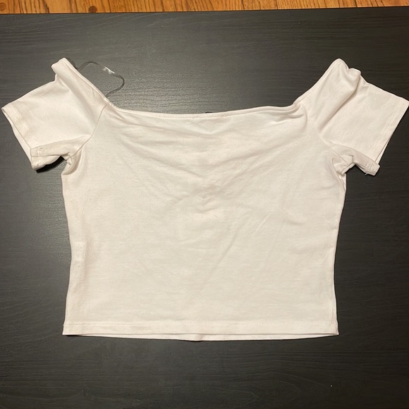 White off the shoulder crop top - Picture 2 of 2